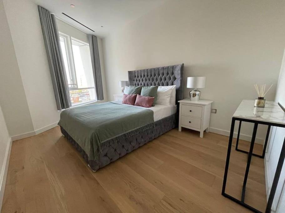 Apartment Luxury 3 Bed 3 Bath In *