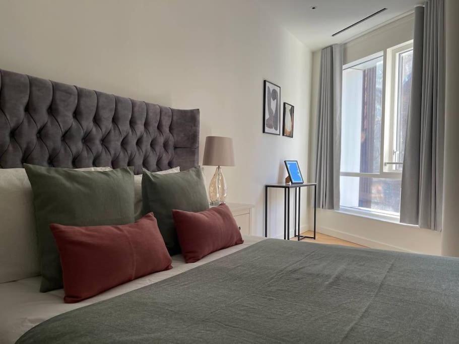 Luxury 3 Bed 3 Bath In Apartment
