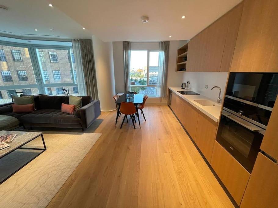 Luxury 3 Bed 3 Bath In *